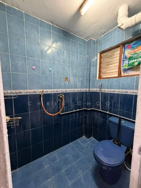 Flat for Rent at Flat Pandan Jaya - Chris Choo - Bathroom - PropertyGuru.com.my