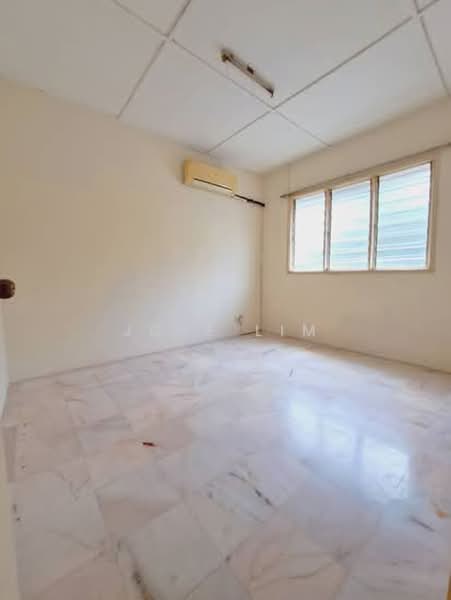 Pangsapuri untuk Dijual di Happy Garden Apartment - Jo-e Lim - Interior - PropertyGuru.com.my