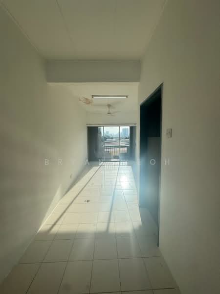 Apartment for Sale at Sri Ehsan - Bryan Yeoh - Corridor - PropertyGuru.com.my