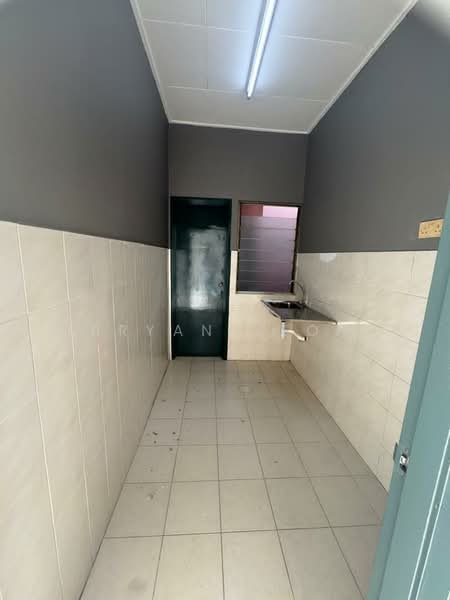 Apartment for Sale at Sri Ehsan - Bryan Yeoh - Kitchen - PropertyGuru.com.my