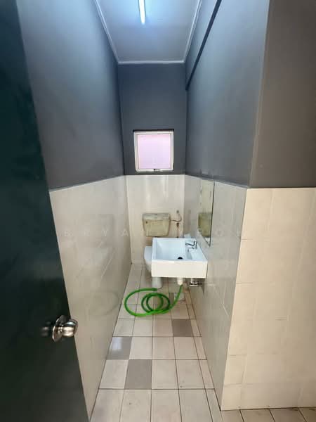 Apartment for Sale at Sri Ehsan - Bryan Yeoh - Bathroom - PropertyGuru.com.my