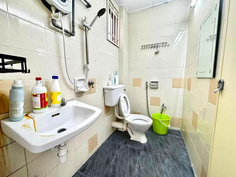 Apartment for Sale at Pangsapuri Carlina - Zul Hasif - PropertyGuru.com.my
