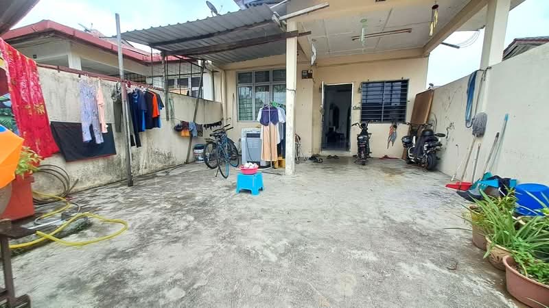 Rumah Teres 1-Tingkat untuk Dijual di Desaria (Nilai) - Izzati Mat - Exterior - PropertyGuru.com.my