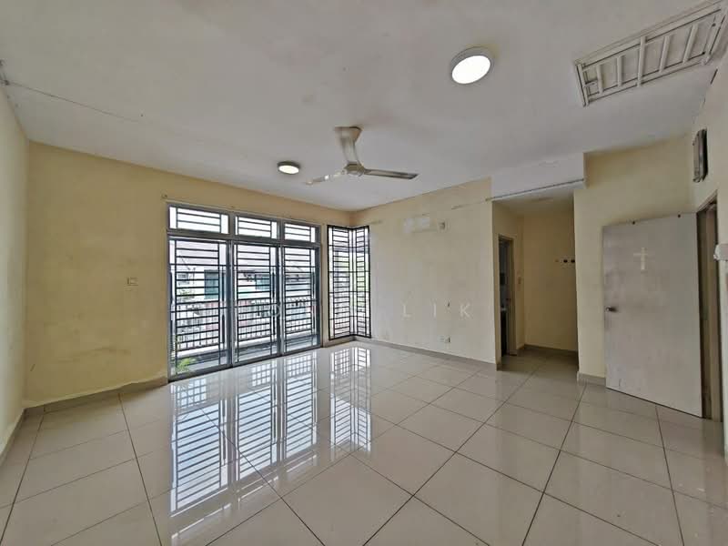 2-storey Terraced House for Sale in Taman Pulai Indah (Johor Bahru) - Fong Lik - Living Room - PropertyGuru.com.my
