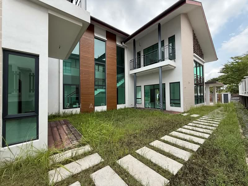 Bungalow House untuk Dijual di Subang Bestari (Shah Alam) - Azhar Mansor - Exterior - PropertyGuru.com.my
