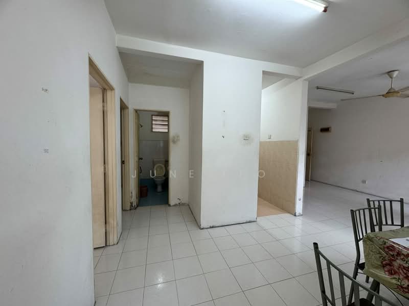 Flat for Rent at Taman Seri Setanggi - June Teo - Bathroom - PropertyGuru.com.my