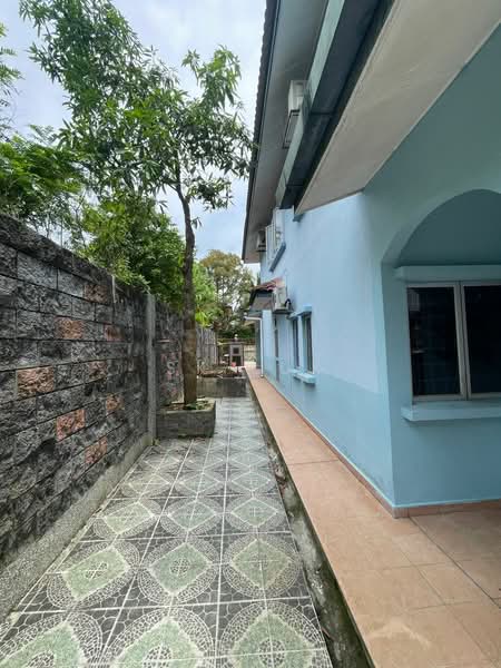 Bungalow House untuk Dijual di Bandar Country Homes (Rawang) - SK Luk - Exterior - PropertyGuru.com.my