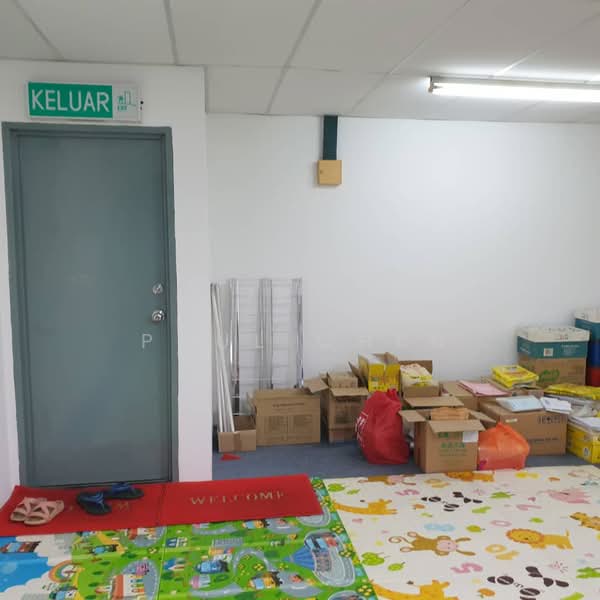 Shop / Office for Sale in Petaling Jaya (Selangor) - Paul Chen - Entrance - PropertyGuru.com.my