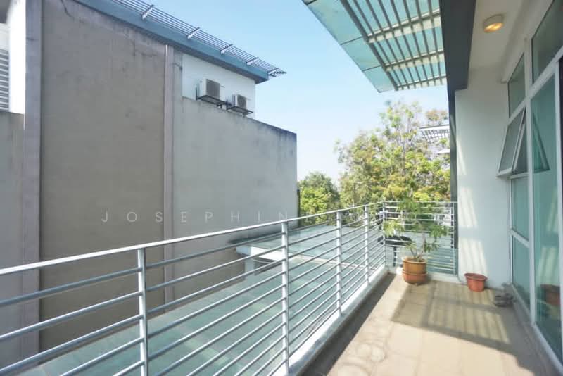 Bungalow House untuk Dijual di Glenmarie (Selangor) - Josephine Chou - Balcony - PropertyGuru.com.my
