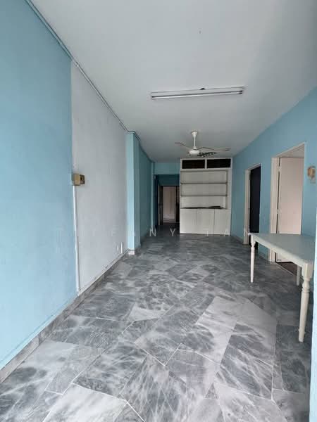 Pangsapuri untuk Disewa di Teratai Mewah Apartment Block 4 & 6 - Tiffany Tan - Living Room - PropertyGuru.com.my