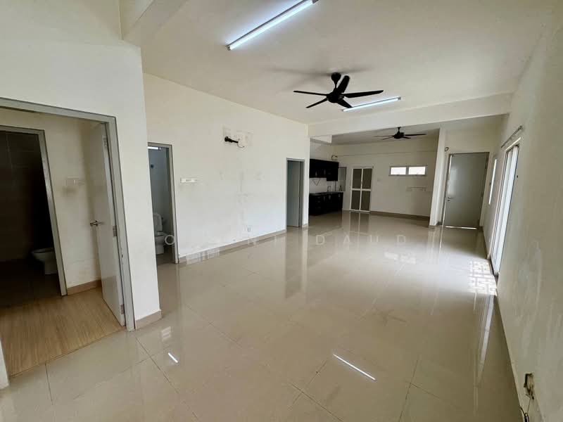 Rumah Bandar untuk Disewa di Cybersouth (Dengkil) - Rohani Daud - Living Room - PropertyGuru.com.my