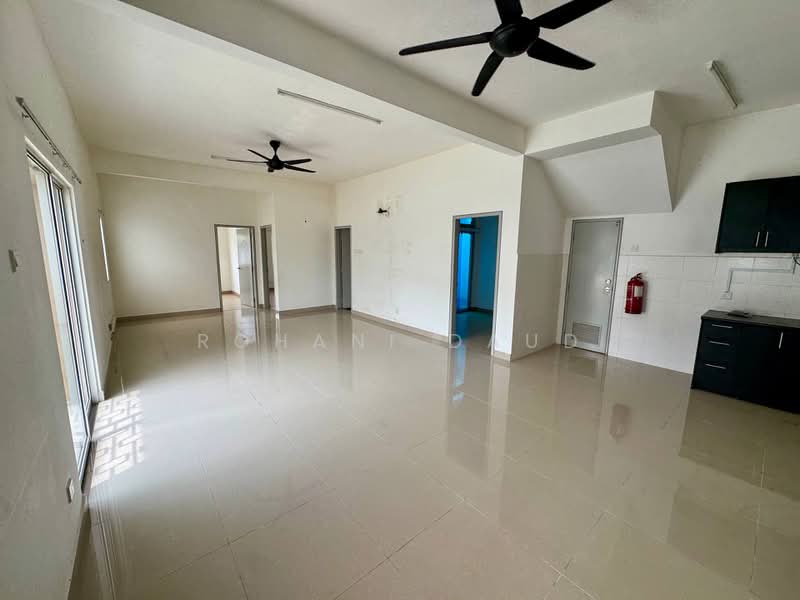 Rumah Bandar untuk Disewa di Cybersouth (Dengkil) - Rohani Daud - Living Room - PropertyGuru.com.my