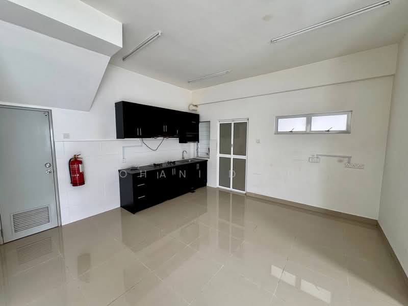 Rumah Bandar untuk Disewa di Cybersouth (Dengkil) - Rohani Daud - Kitchen - PropertyGuru.com.my