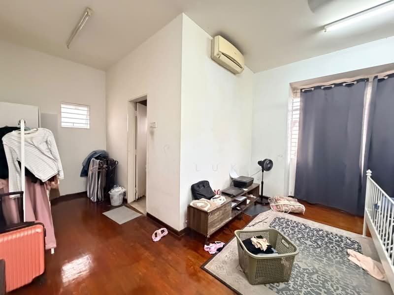 Semi-Detached House for Sale in Kota Emerald (Rawang) - SK Luk - Bedroom - PropertyGuru.com.my