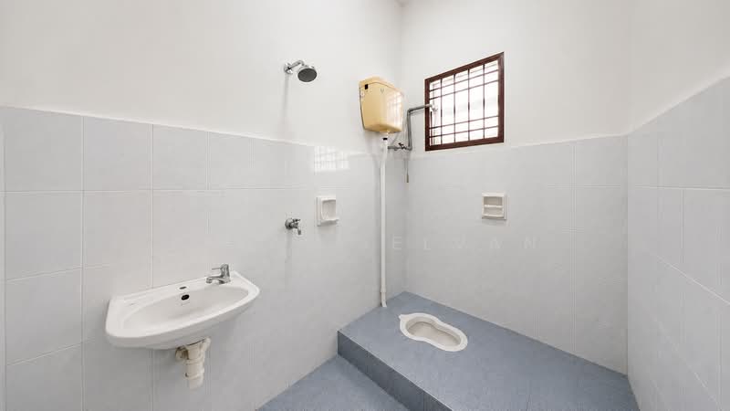 2-storey Terraced House for Sale in Ulu Tiram (Johor) - Kalai Selvan - Bathroom - PropertyGuru.com.my