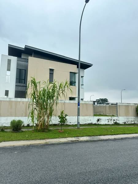 Bungalow House for Sale in Seremban (Negeri Sembilan) - Linga Kumar - Exterior - PropertyGuru.com.my