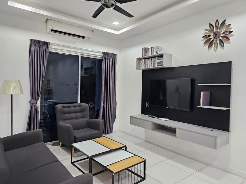 Kediaman Servis untuk Dijual di Skypod Residence - Ong KK - Living Room - PropertyGuru.com.my