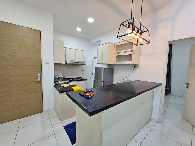 Kediaman Servis untuk Dijual di Skypod Residence - Ong KK - Kitchen - PropertyGuru.com.my