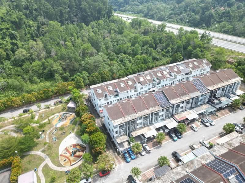 3-storey Terraced House for Sale in Seri Kembangan (Selangor) - Andy Riki - Exterior - PropertyGuru.com.my