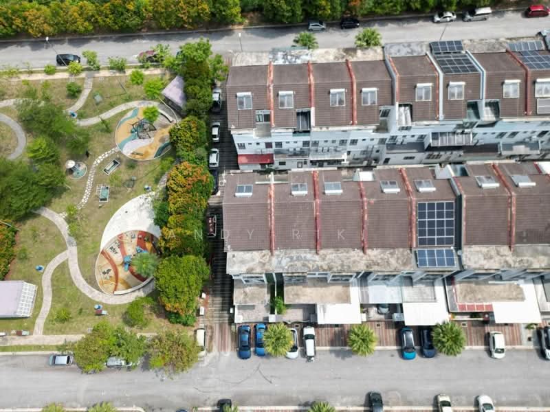 3-storey Terraced House for Sale in Seri Kembangan (Selangor) - Andy Riki - Exterior - PropertyGuru.com.my