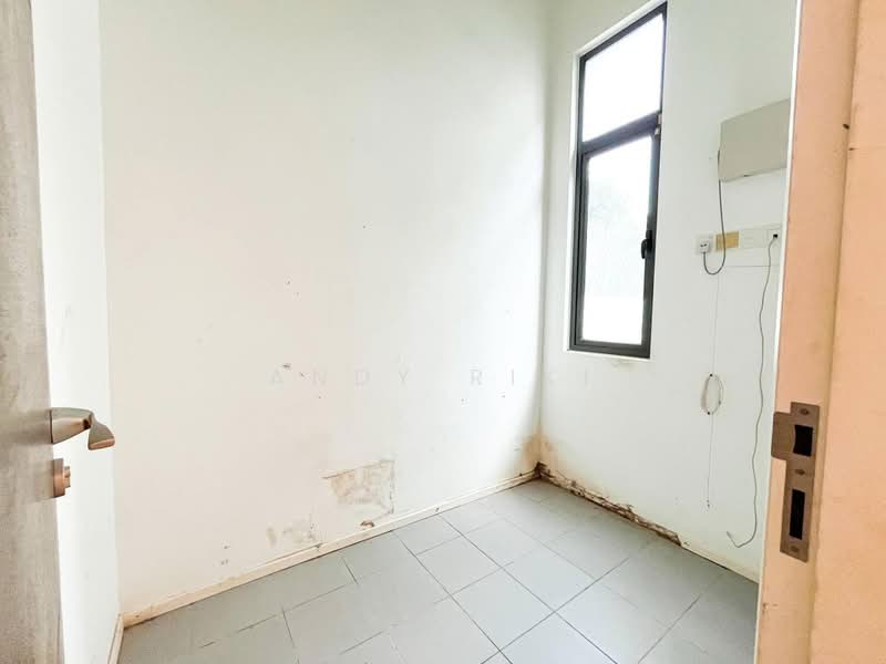 3-storey Terraced House for Sale in Seri Kembangan (Selangor) - Andy Riki - Interior - PropertyGuru.com.my