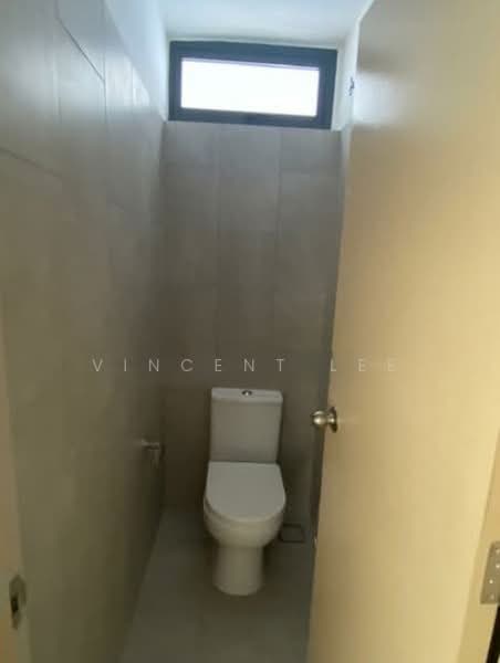 Shop for Rent in Bandar Gamuda Cove (Dengkil) - Vincent Lee - Bathroom - PropertyGuru.com.my
