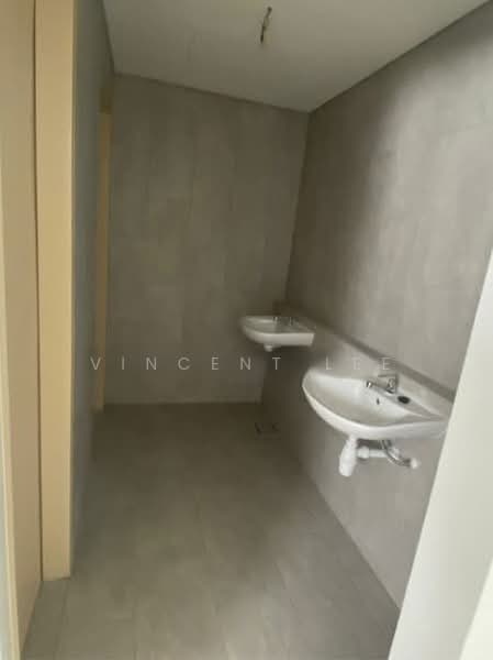 Shop for Rent in Bandar Gamuda Cove (Dengkil) - Vincent Lee - Bathroom - PropertyGuru.com.my