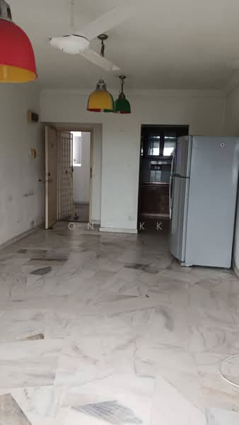 Pangsapuri untuk Dijual di Kenanga Apartments - Ong KK - Living Room - PropertyGuru.com.my