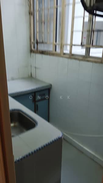 Pangsapuri untuk Dijual di Kenanga Apartments - Ong KK - Kitchen - PropertyGuru.com.my