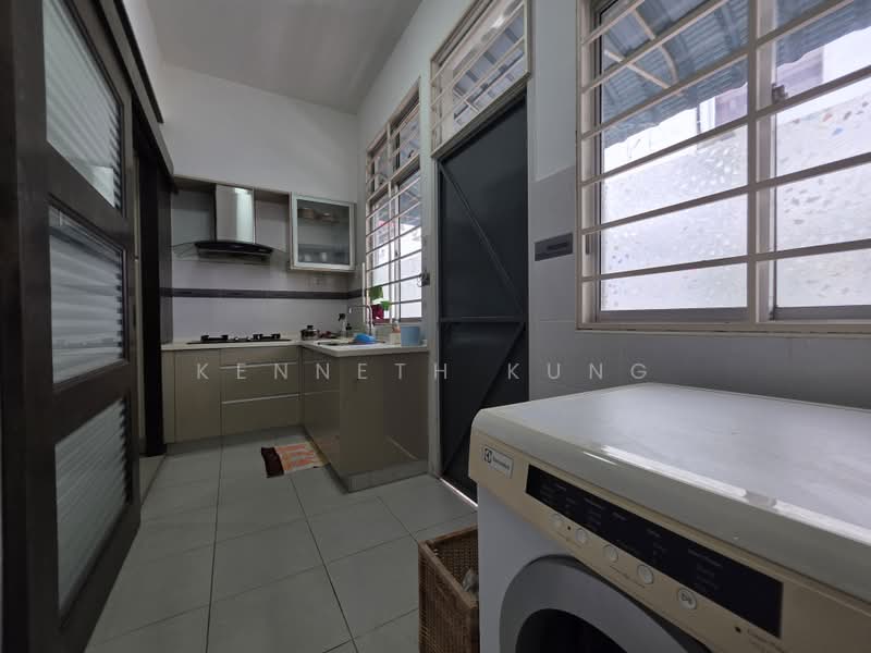 Rumah Teres 2.5-Tingkat untuk Dijual di setia pearl island (Sungai Ara) - Kenneth Kung - Kitchen - PropertyGuru.com.my