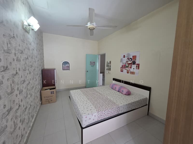 Rumah Teres 2.5-Tingkat untuk Dijual di setia pearl island (Sungai Ara) - Kenneth Kung - Bedroom - PropertyGuru.com.my