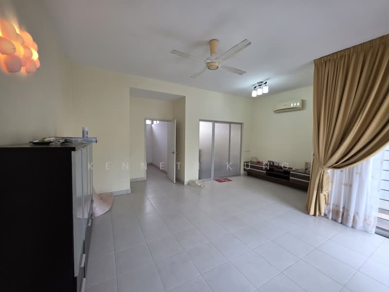 Rumah Teres 2.5-Tingkat untuk Dijual di setia pearl island (Sungai Ara) - Kenneth Kung - Living Room - PropertyGuru.com.my