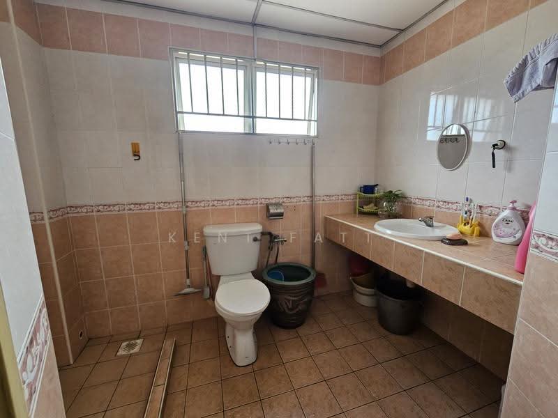 Rumah Teres 2.5-Tingkat untuk Dijual di Taman Megah Kepong (Kepong) - Kent Fatt - Bathroom - PropertyGuru.com.my