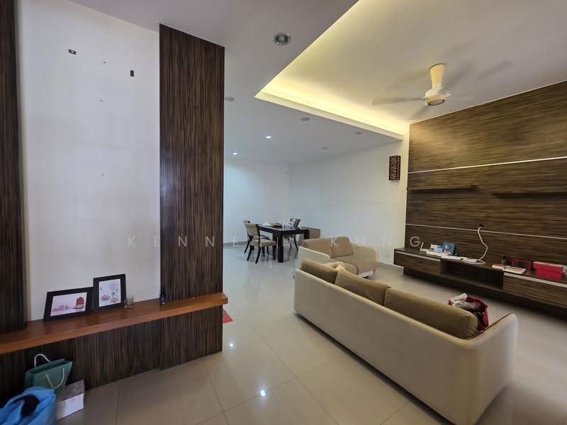 2.5-storey Terraced House for Sale in setia pearl island (Sungai Ara) - Kenneth Kung - Living Room - PropertyGuru.com.my