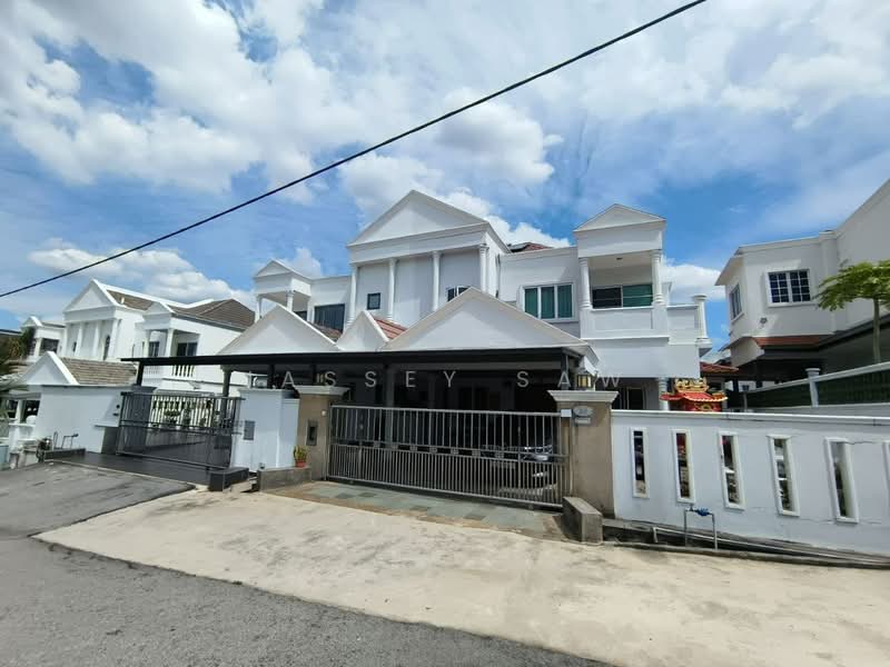 Semi-Detached House for Sale in Cheras (Selangor) - Jassey Saw - Exterior - PropertyGuru.com.my