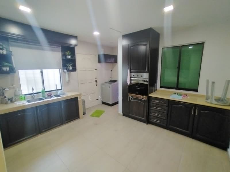 2-storey Terraced House for Sale in Klang (Selangor) - Den Ong - Kitchen - PropertyGuru.com.my