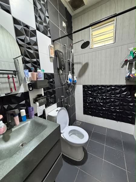 Rumah Teres 1-Tingkat untuk Dijual di Kulai (Johor) - Annie Low - Bathroom - PropertyGuru.com.my