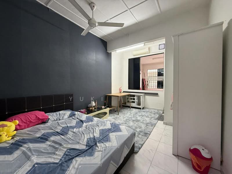 2-storey Terraced House for Sale in Taman Desa Cemerlang (Ulu Tiram) - Yuki Fong - Bedroom - PropertyGuru.com.my