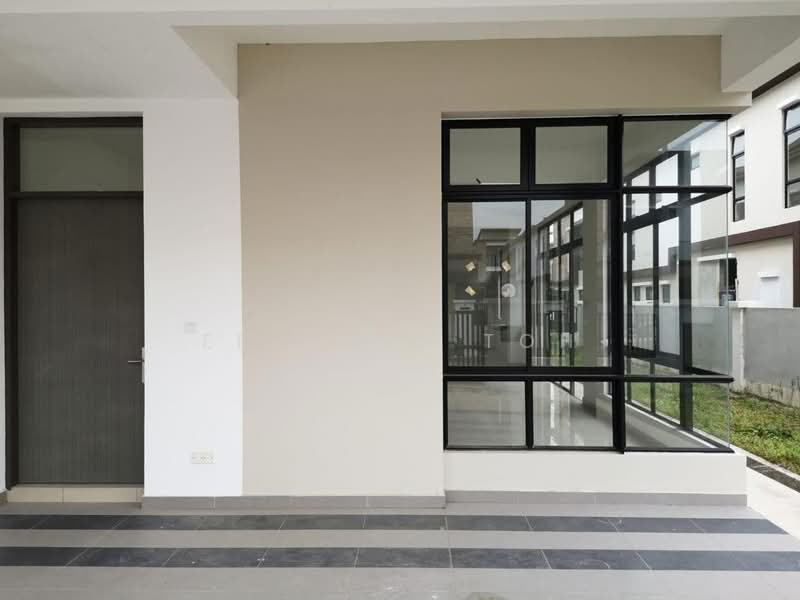 Cluster House for Sale in Bandar Cemerlang (Ulu Tiram) - Ee Fong Toh - Exterior - PropertyGuru.com.my