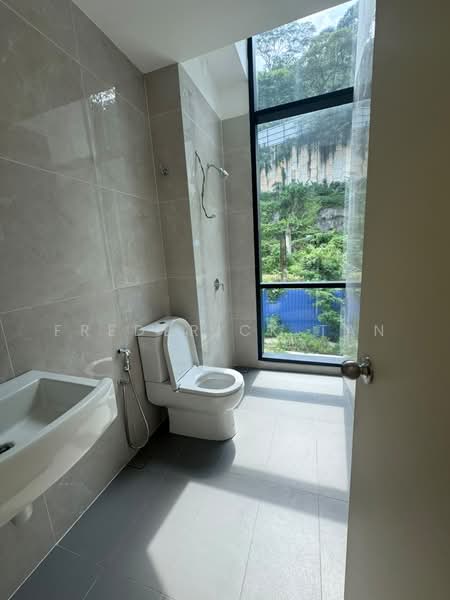 Terraced House for Sale in Damansara Perdana (Selangor) - Frederick Tan - Bathroom - PropertyGuru.com.my