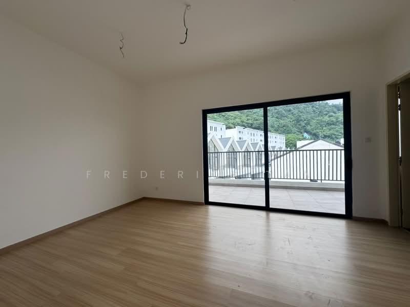Terraced House for Sale in Damansara Perdana (Selangor) - Frederick Tan - Balcony - PropertyGuru.com.my