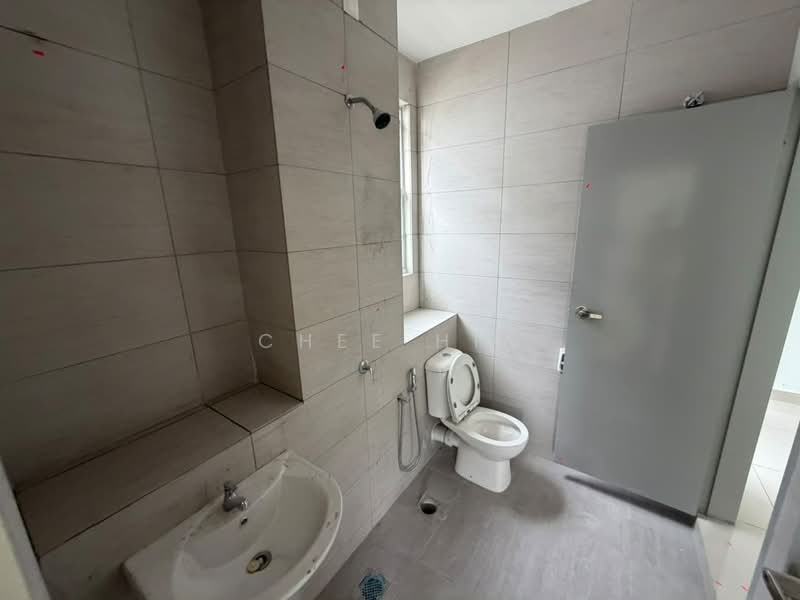 Rumah Teres 2-Tingkat untuk Dijual di Amverton Hills (Sungai Buloh) - Chee Hin - Bathroom - PropertyGuru.com.my
