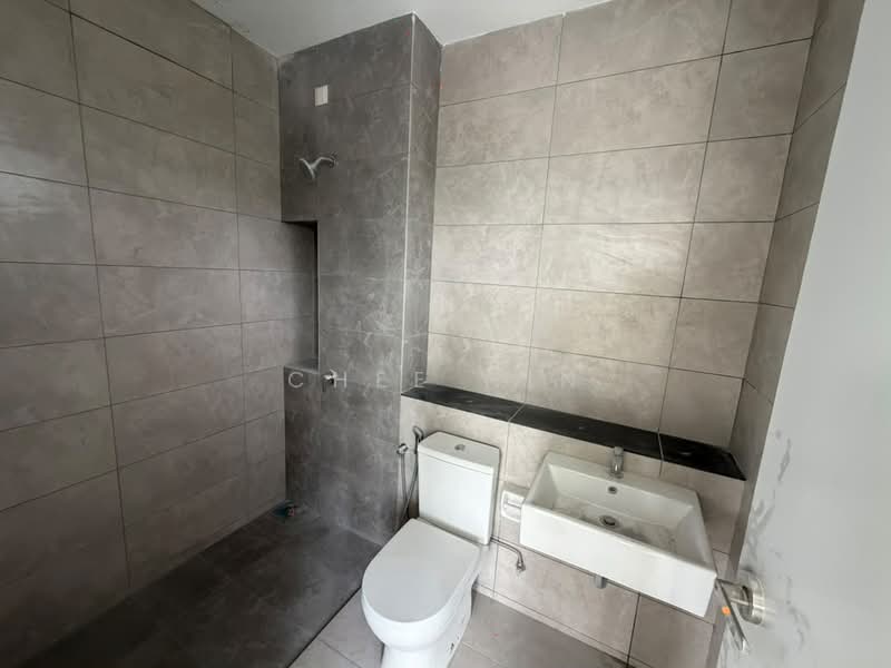 Rumah Teres 2-Tingkat untuk Dijual di Amverton Hills (Sungai Buloh) - Chee Hin - Bathroom - PropertyGuru.com.my