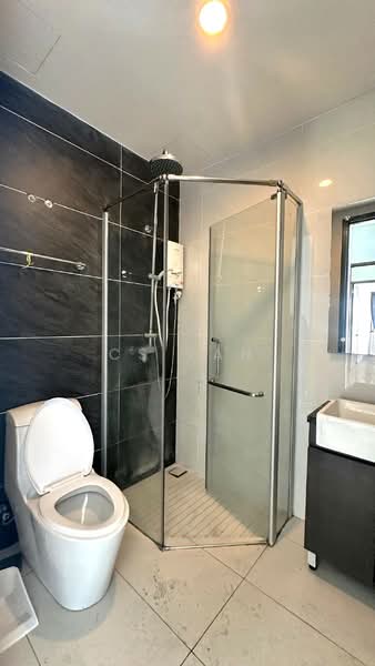 Condominium for Sale at Bay Point @ Country Garden Danga Bay - CS Tan - Bathroom - PropertyGuru.com.my
