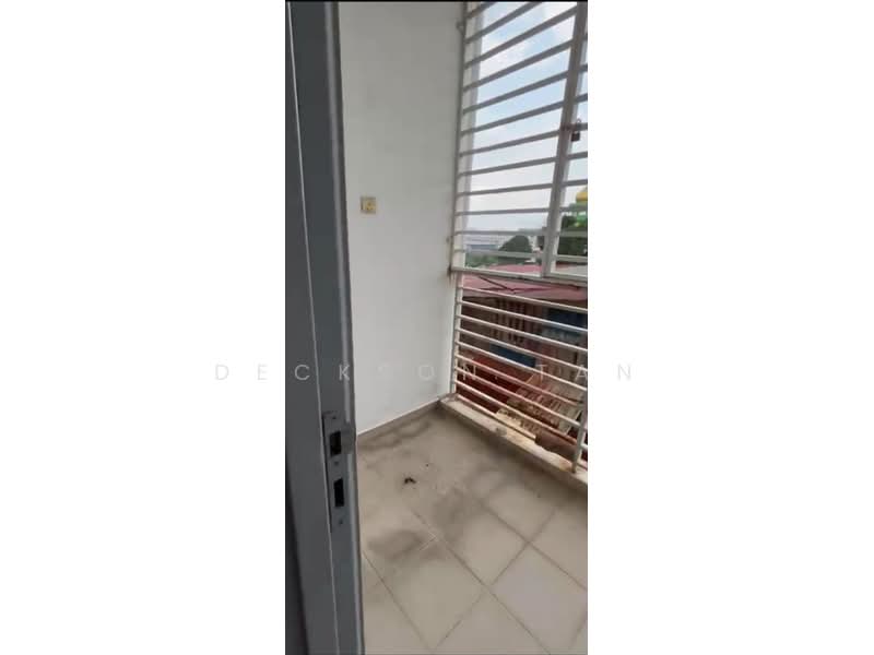 Rumah Bandar untuk Disewa di Petaling Jaya (Selangor) - Deckson Tan - Balcony - PropertyGuru.com.my
