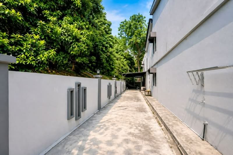 2-storey Terraced House for Sale in Seksyen 8 (Shah Alam) - Nafis Hashim - Exterior - PropertyGuru.com.my