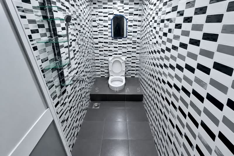 2-storey Terraced House for Sale in Seksyen 8 (Shah Alam) - Nafis Hashim - Bathroom - PropertyGuru.com.my
