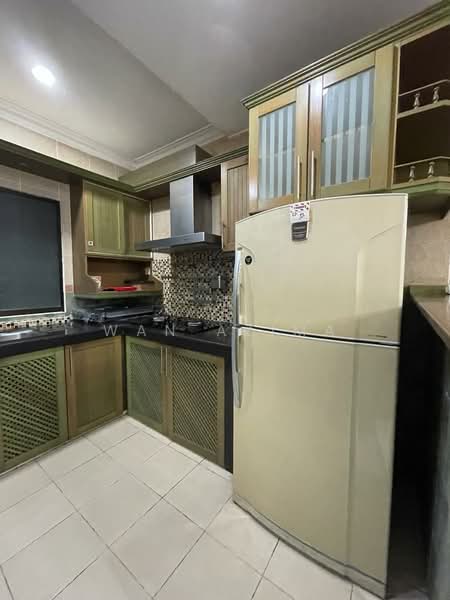 Rumah Teres 2-Tingkat untuk Dijual di Bandar Saujana Putra (Tanjong Duabelas) - Wan Azima - Kitchen - PropertyGuru.com.my