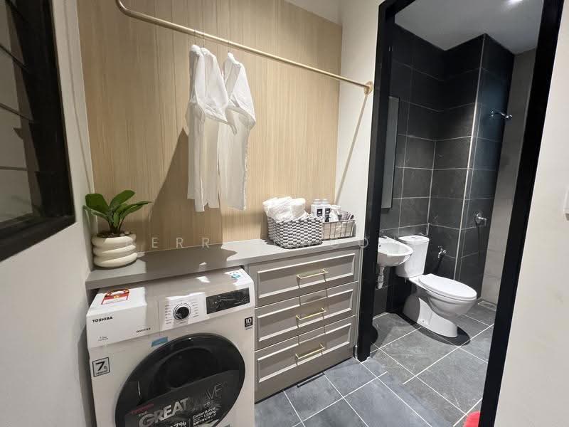 Kediaman Servis untuk Dijual di Aster Hill - Berry Choong - Bathroom - PropertyGuru.com.my