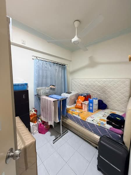 Pangsapuri untuk Dijual di Sri Kenari Apartment - Ee Fong Toh - Bedroom - PropertyGuru.com.my